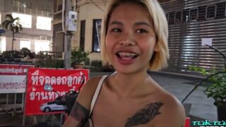 TukTukPatrol – Miki น้องมิกกี้สาวไทยหัวทองขายหีแถวข้าวสาร เจอฝรั่งนัดขึ้นตุ๊กๆไปเย็ดที่โรงแรม นมใหญ่หุ่นน่ากระแทกโดนใจพี่หรั่ง