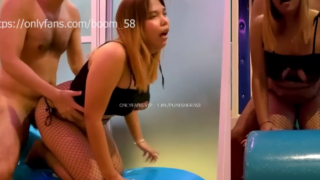 บูมควยใหญ่ Boom_58 ดีลสาวอวบตูดแน่นๆ เปิดม่านรูดเย็ดบนเก้าอี้ท่ายาก ขึ้นขย่มควยโยกๆบดๆควยเสียวๆ เจอกระแทกหีท่าหมาจุกๆ