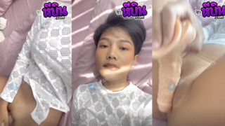 คลิปหลุด lady.atom2 น้องอะตอม สาวทรงทอมนอนเงี่ยนเขี่ยหีช่วยตัวเองหีไร้ขนหน้าเบรินสุดๆนอนกัดปากฟินๆ