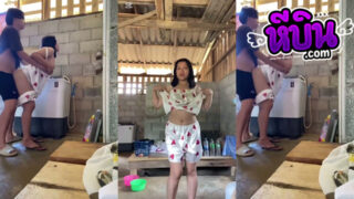 คลิปหลุดทางบ้าน สาวชุดนอนหุ่นเด็ดๆ มาโดนจับเย็ดตั้งแต่ตื่นเช้า มาโยกควยร่อนเอวโคตรเย็ดหี กันอย่างมันส์ นวดนมโคตรแจ่มจัดเย็ดจนแตกในคารูงานดีจัดๆ